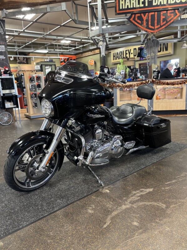 Harley-Davidson Street Glide Special 2016 FLHXS VIVID BLK - Photo 4