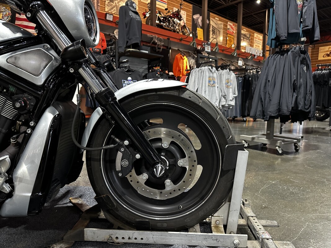 Harley-Davidson Night Rod Special 2011 SILVER - Photo 2