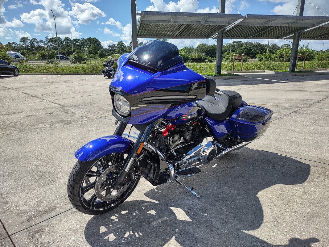 CVO Street Glide - Photo 9