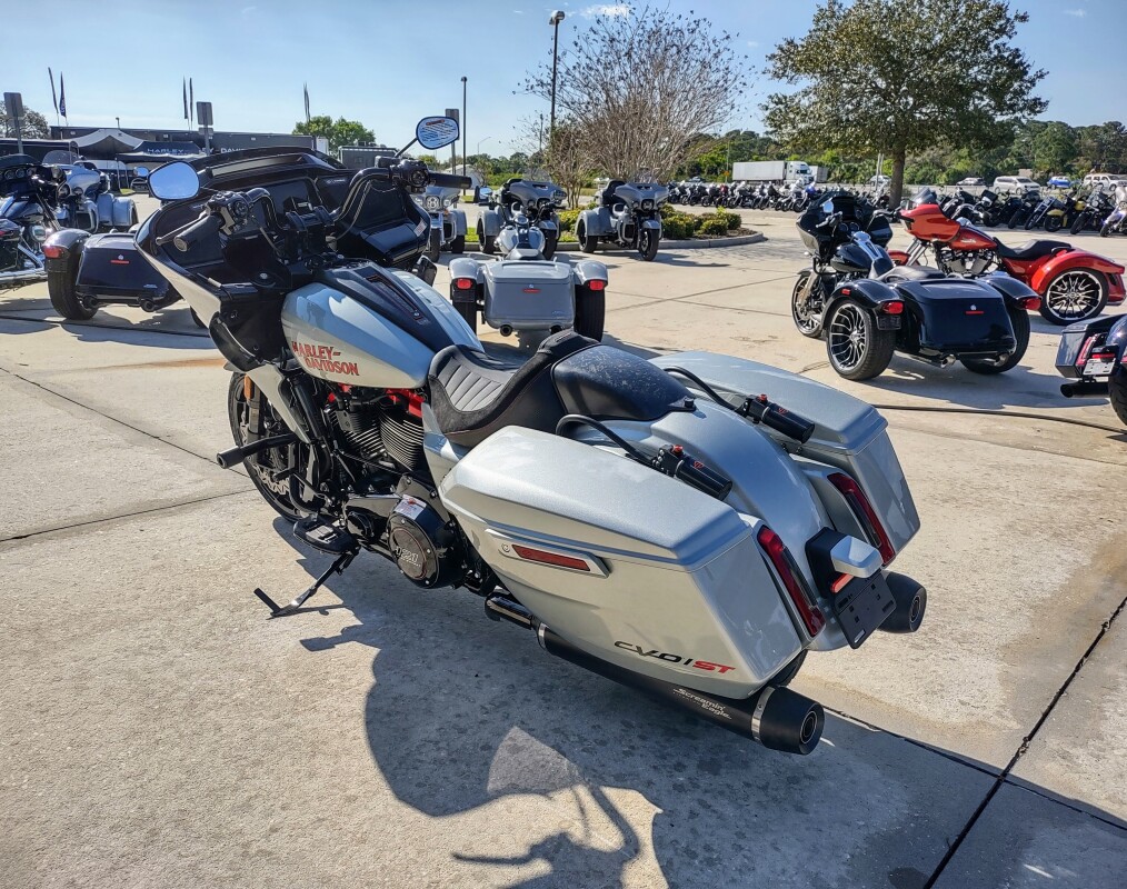 CVO Road Glide ST - Photo 7