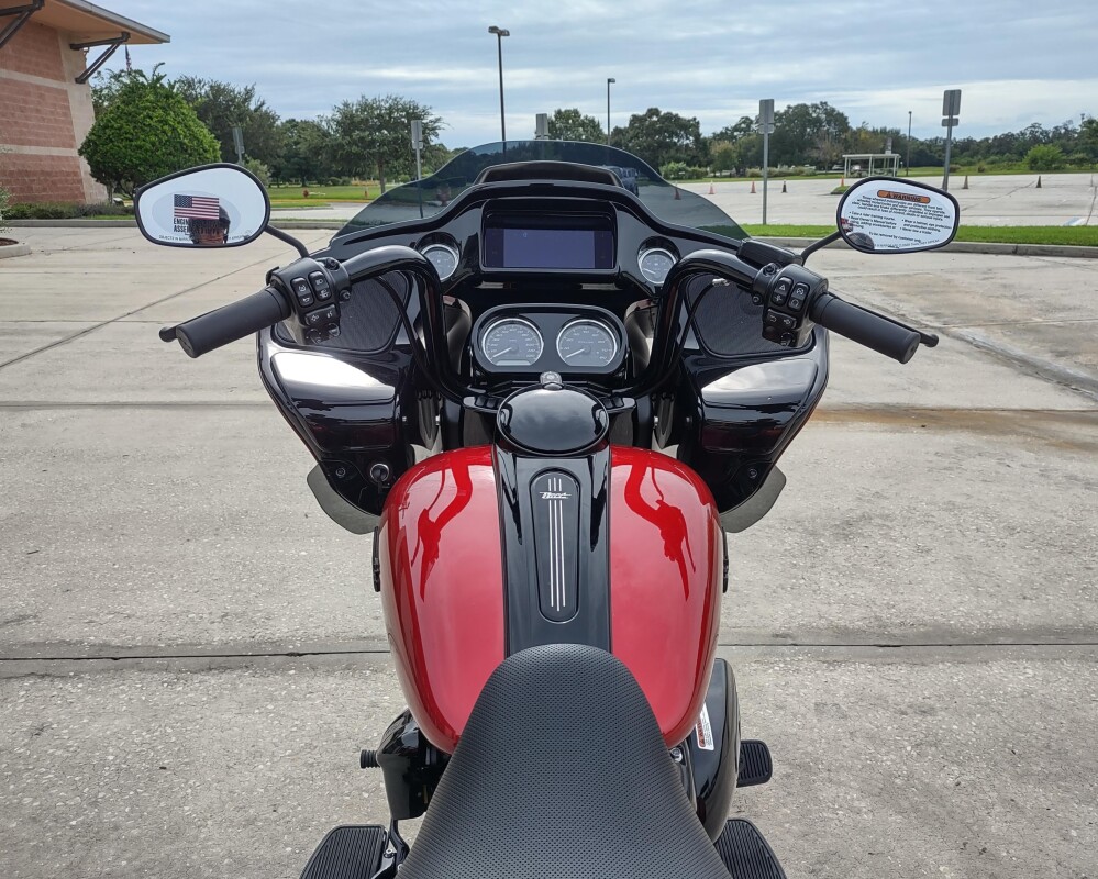 Road Glide 3 - Photo 6