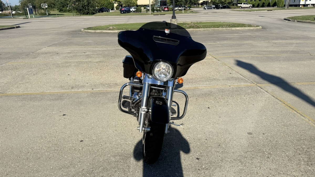 2023 Harley-Davidson Street Glide - Photo 5