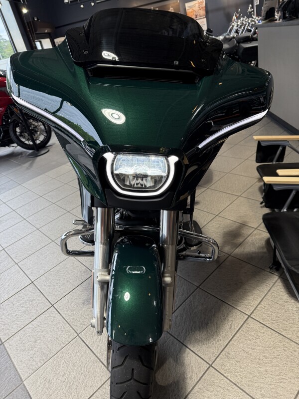 FLHX 2024 Street Glide - Photo 3