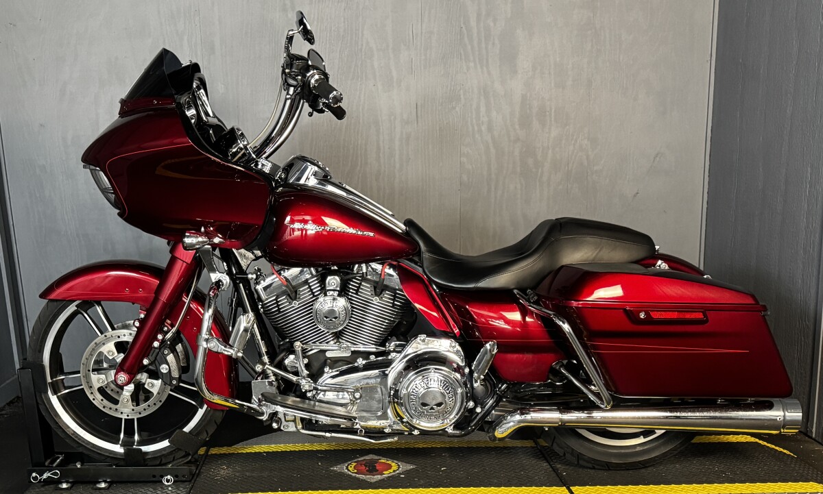 2016 Harley-Davidson Road Glide Special FLTRXS VELOCITY RED W/PINSTRIPE - Photo 3