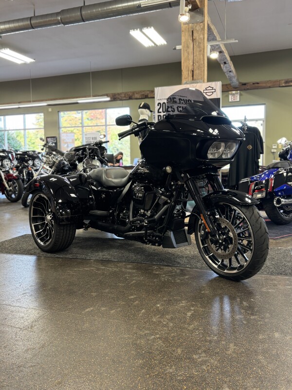 Harley-Davidson Road Glide 3 2025 FLTRT BLACK