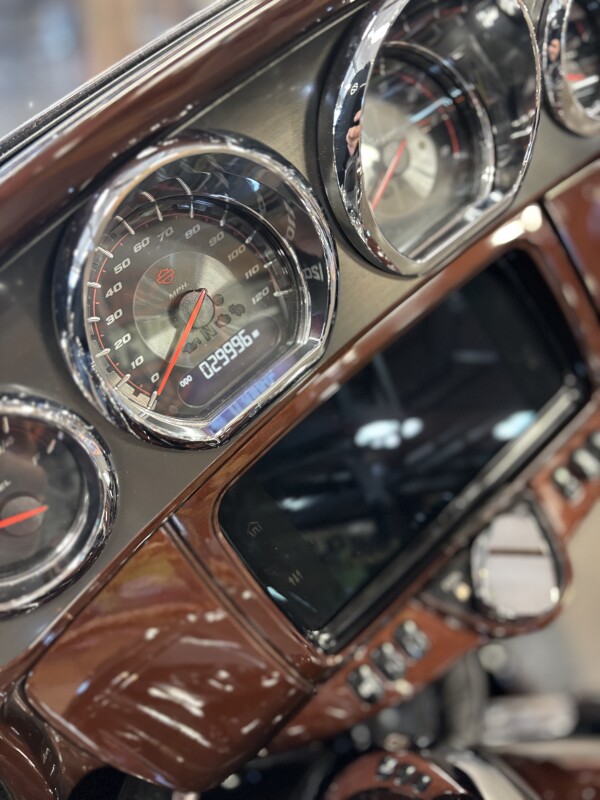 Harley-Davidson CVO Limited 2019 FLHTKSE BROWN/BLACK - Photo 5