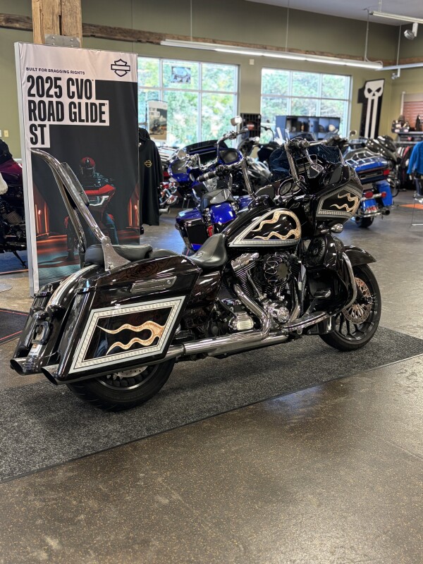 Harley-Davidson Road Glide Ultra 2013 FLTRU CUSTOM - Photo 2