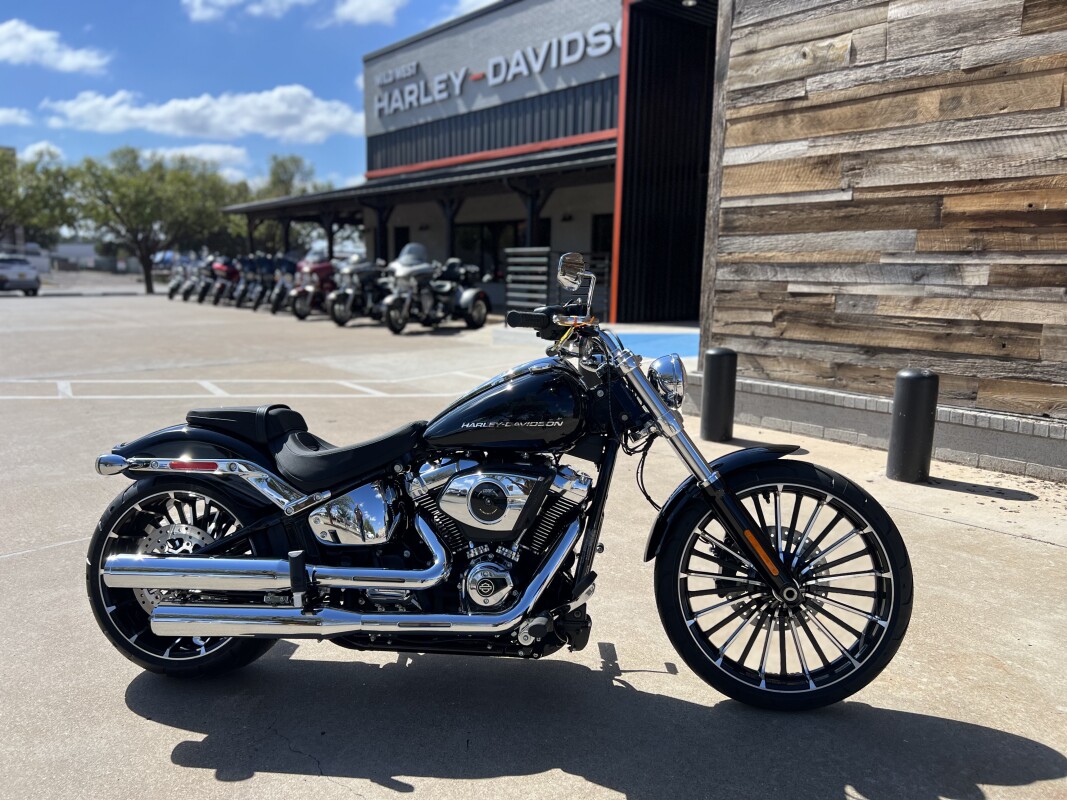 2025 Harley-Davidson Breakout Vivid Black