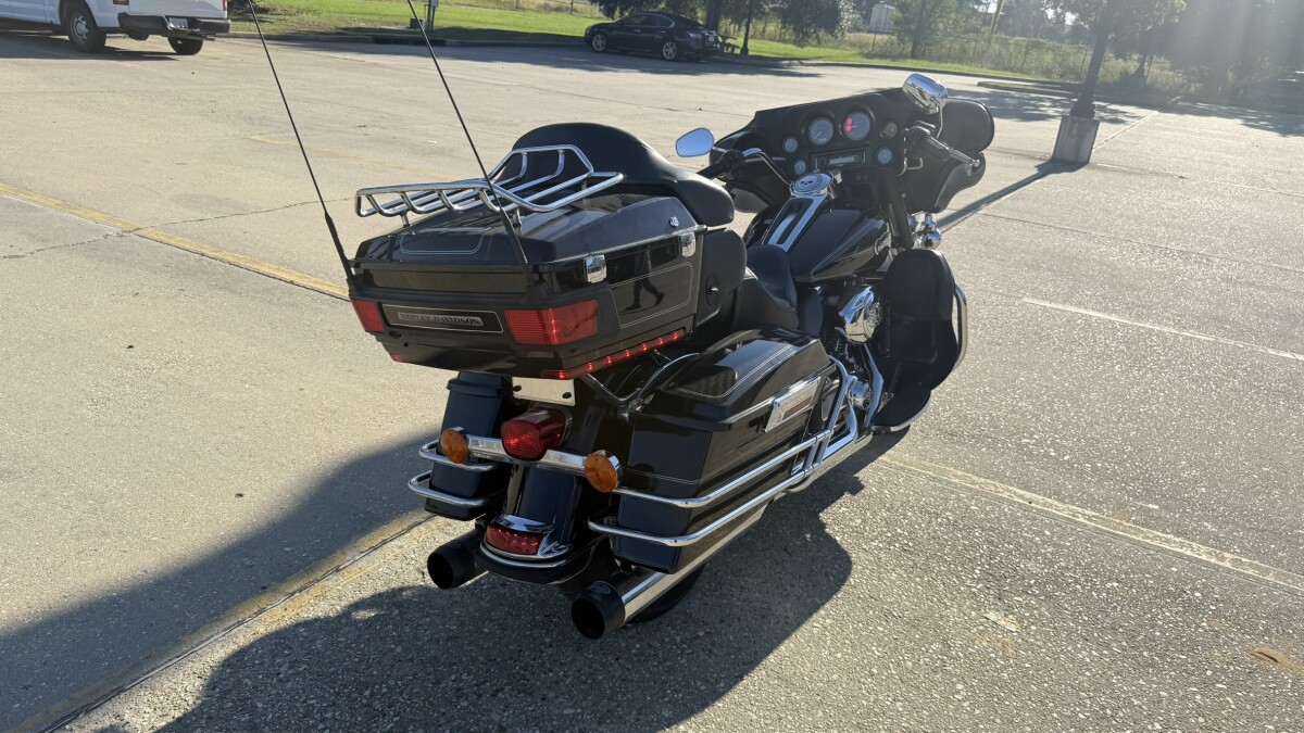 2012 HD FLHTCU103 - Photo 8