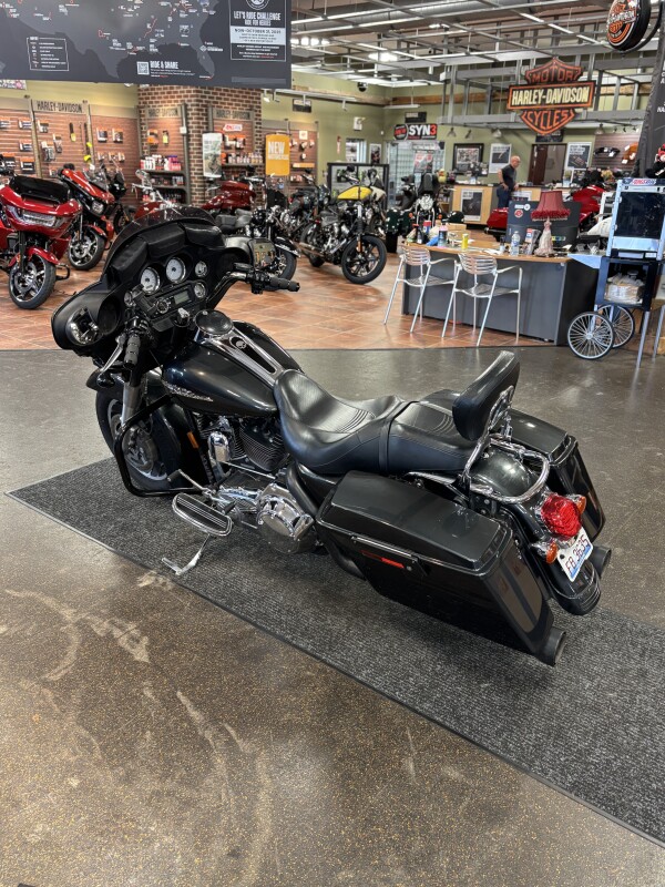 Harley-Davidson Street Glide 2008 FLHX BLACK PEARL - Photo 3