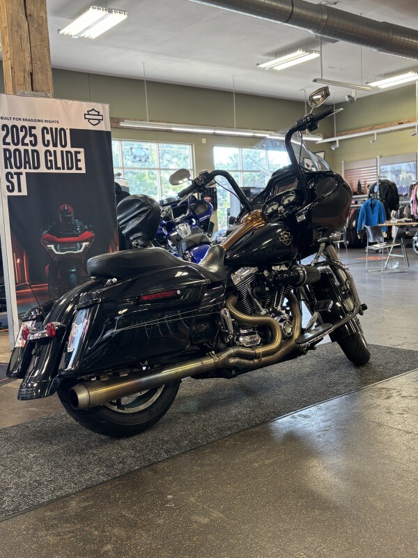Harley-Davidson Road Glide Special 2016 FLTRXS BLACK - Photo 2