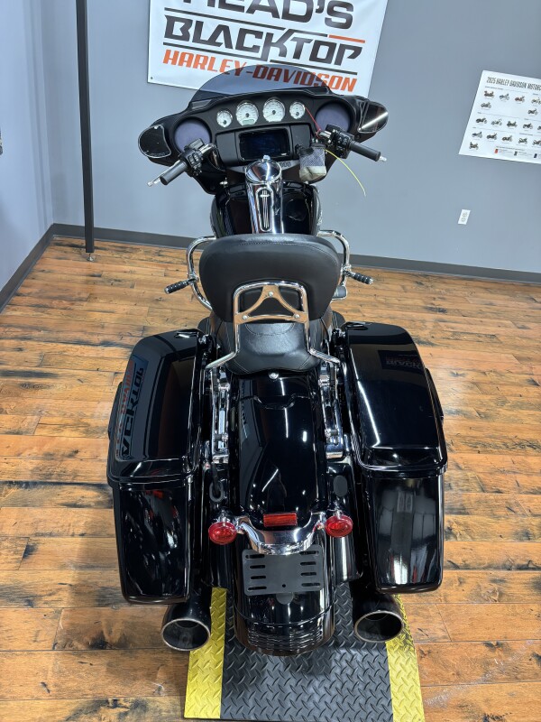 2019 Harley-Davidson Street Glide BLACK - Photo 4