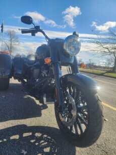 2025 Harley-Davidson Freewheeler FLRT VIVID BLACK W/ PINSTRIPE - Photo 5