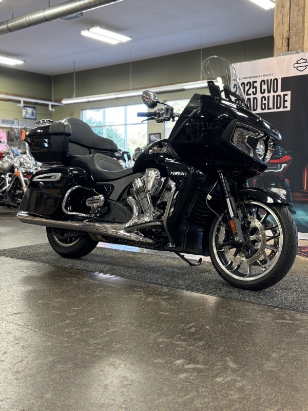 Indian Motorcycle Pursuit Limited 2023 N23LDGRRAB BLACK