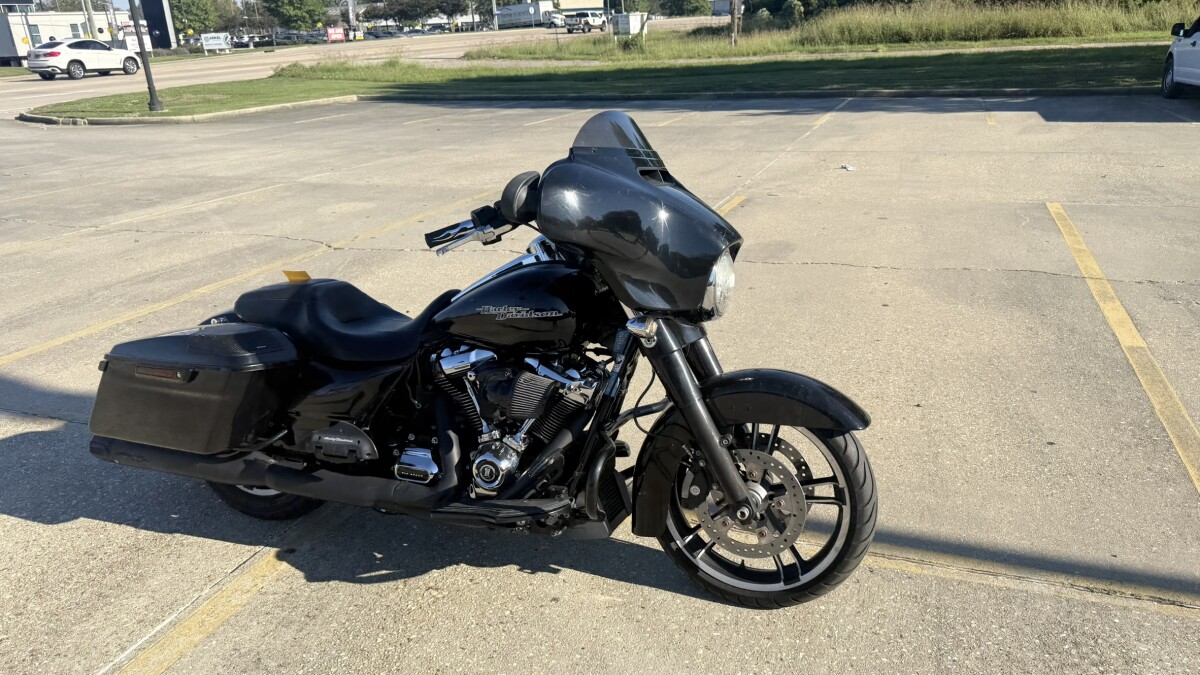 2017 Harley-Davidson Street Glide Special - Photo 3
