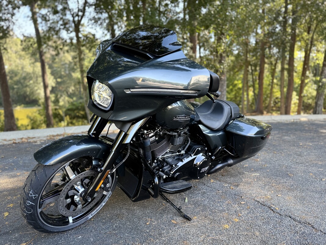 FLHX 2025 Street Glide - Photo 3