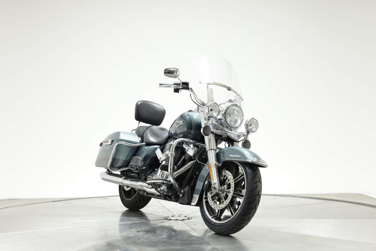 2020 HARLEY-DAVIDSON FLHR ROAD KING in SILVER PINE/SPRUCE with 24896 miles - Photo 4