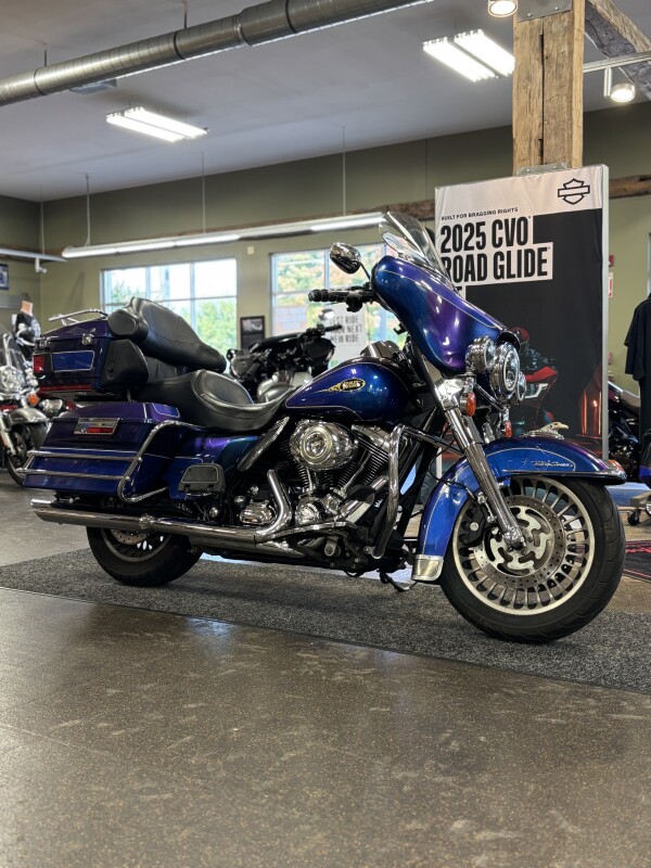 Harley-Davidson Electra Glide Ultra Classic 2009 FLHTCU BLUE