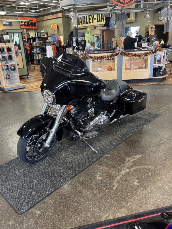 Harley-Davidson Street Glide Special 2023 FLHXS BLACK - Photo 4