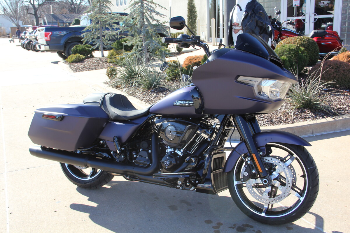 2025 Harley-Davidson Road Glide - Photo 4