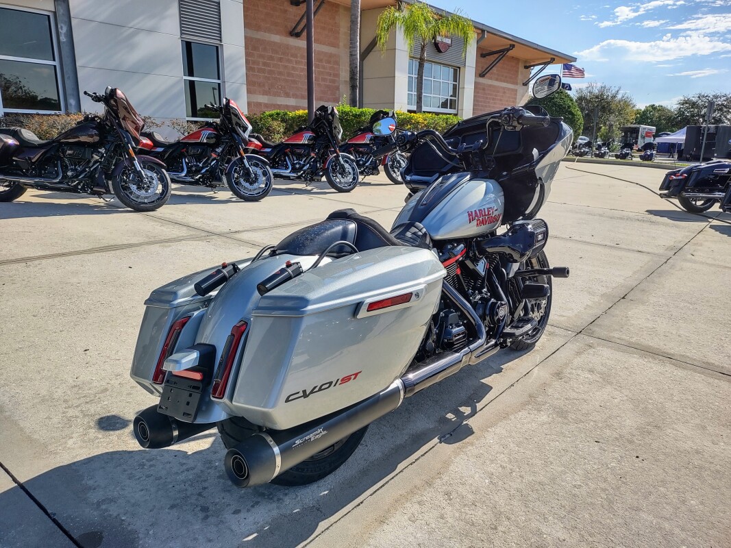 CVO Road Glide ST - Photo 4