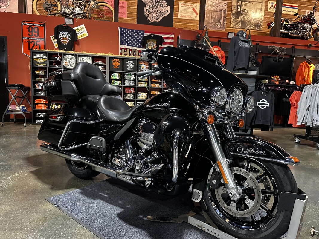 Harley-Davidson Ultra Limited 2015 FLHTK VIVID BLACK