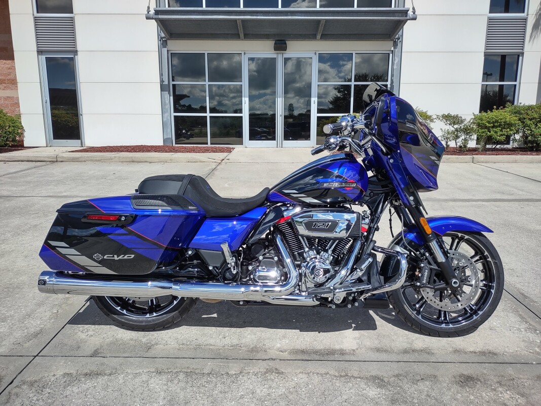 CVO Street Glide - Photo 2