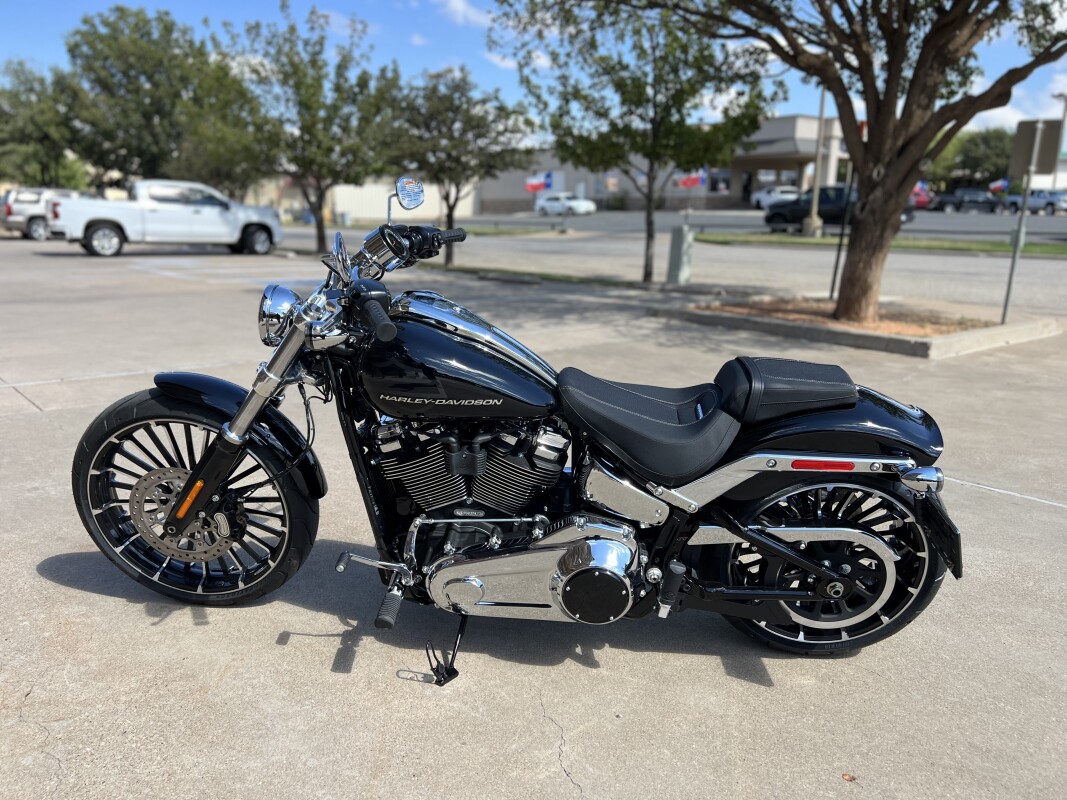 2025 Harley-Davidson Breakout Vivid Black - Photo 5