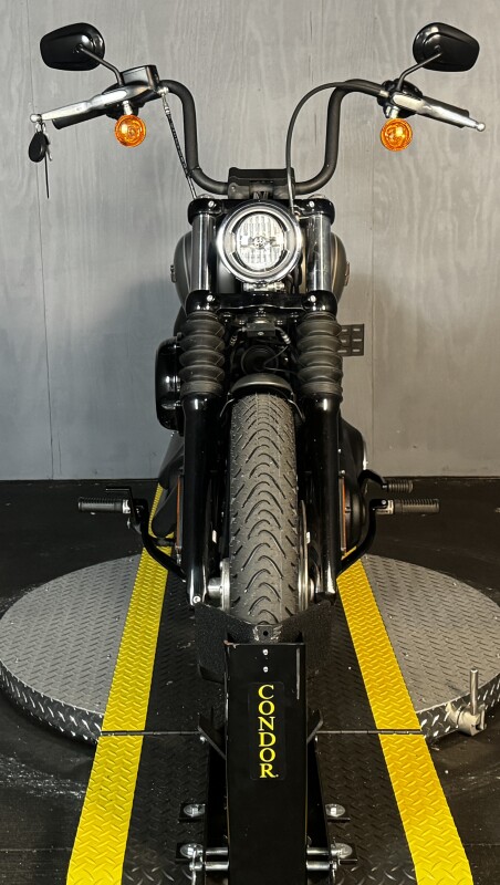 2019 Harley-Davidson Street Bob FXBB INDSTRL GRY DNM W/PINSTRIPE - Photo 2