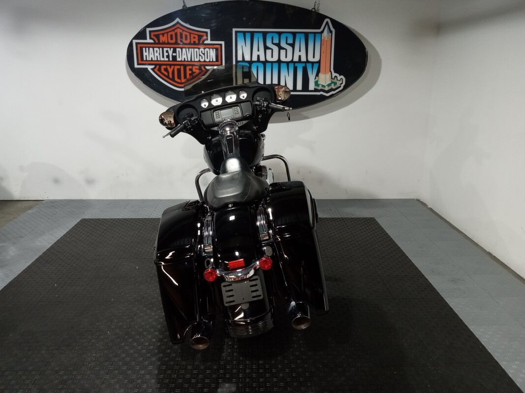 2014 Harley-Davidson Street Glide - Vivid Black - Photo 4