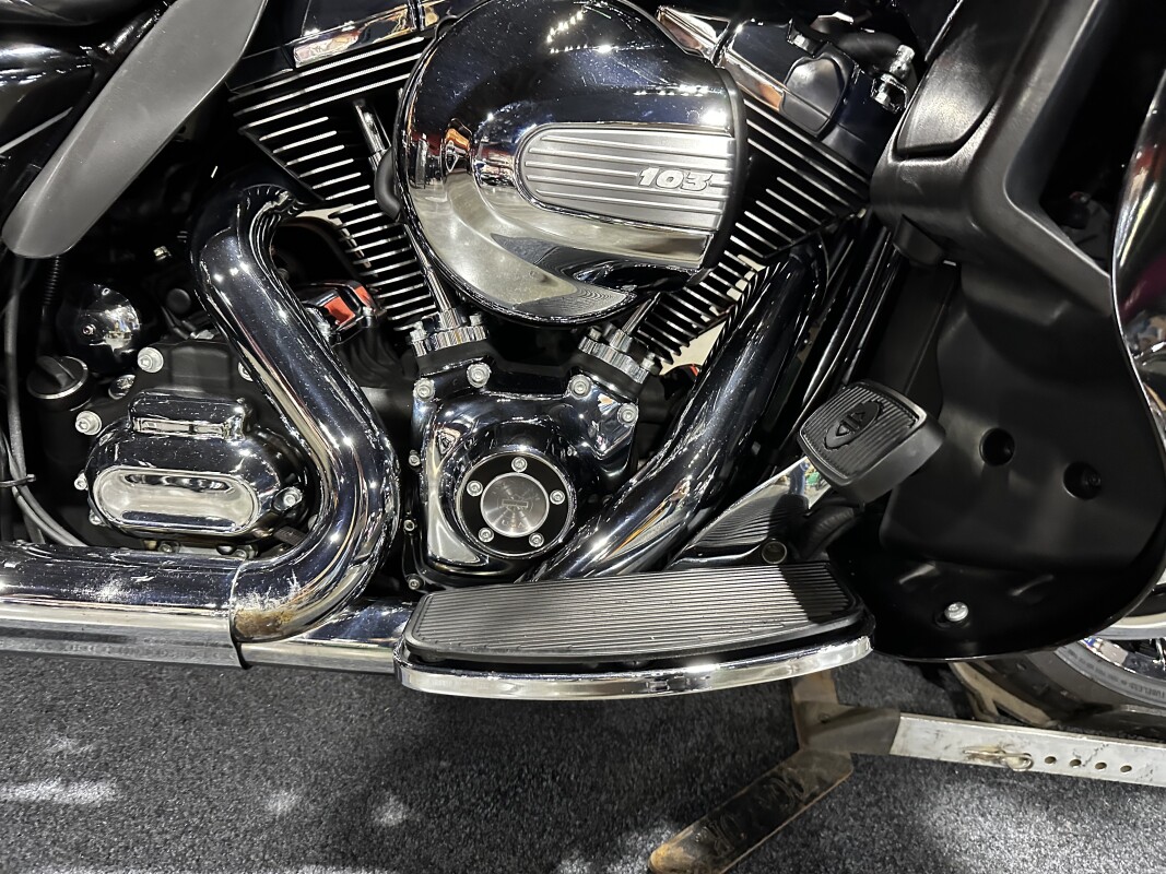Harley-Davidson Ultra Limited 2015 FLHTK VIVID BLACK - Photo 3