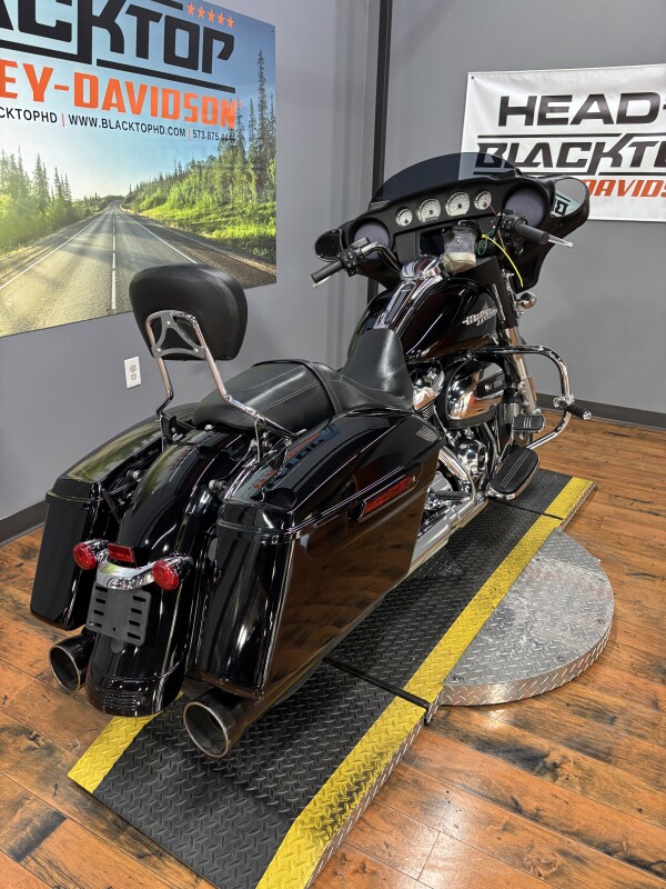 2019 Harley-Davidson Street Glide BLACK - Photo 3