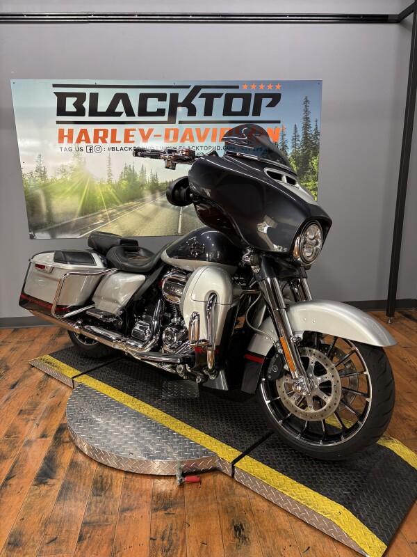 2019 Harley-Davidson CVO Street Glide CHRDSTL/LNGSLVR W/PINSTRIPE - Photo 8