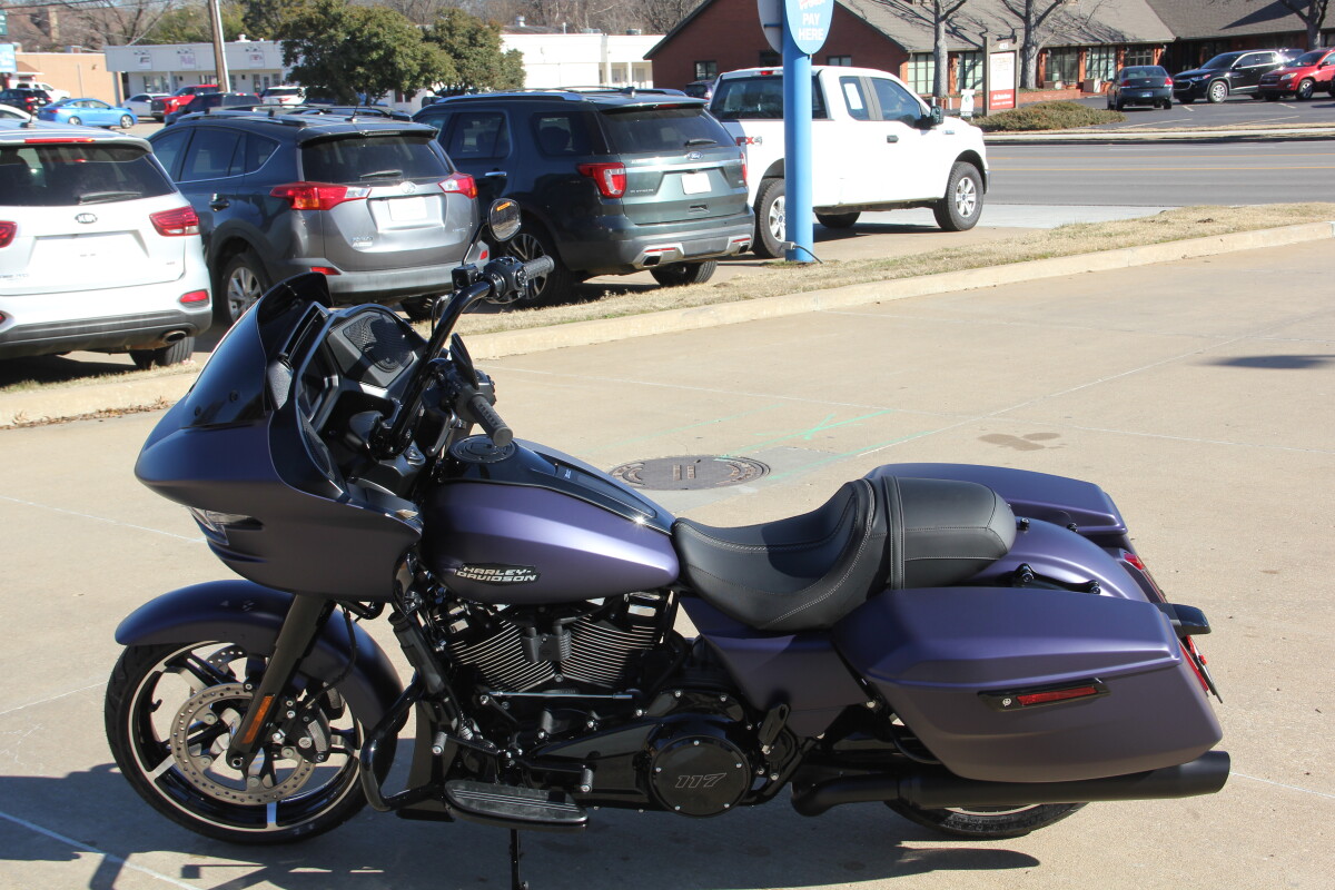 2025 Harley-Davidson Road Glide - Photo 3