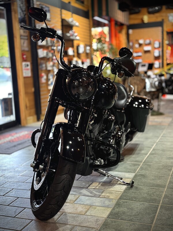 2025 Harley-Davidson Road King Special Vivid Black - Photo 3