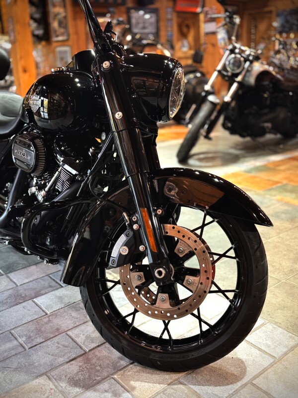 2025 Harley-Davidson Road King Special Vivid Black - Photo 8
