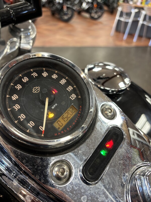 Harley-Davidson Wide Glide 2012 FXDWG BLACK - Photo 5