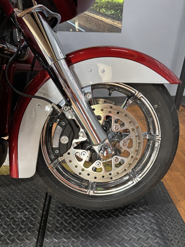2019 Harley-Davidson Road Glide Ultra WCKD RED/BARSLV W/PINSTRIPE - Photo 6
