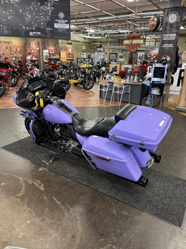 Harley-Davidson Road Glide Ultra 2017 FLTRU PURPLE - Photo 3