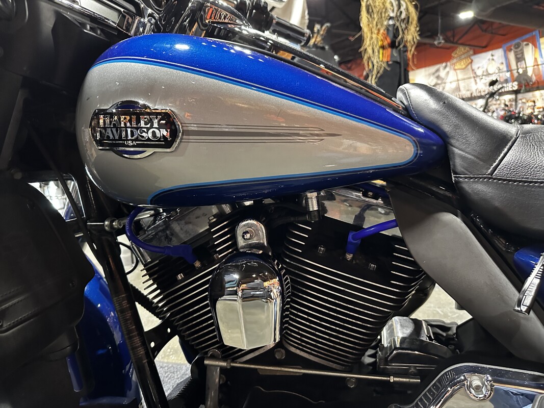 Harley-Davidson Electra Glide Ultra Classic 2010 FLHTCU FLM BLUE/SILVER - Photo 10