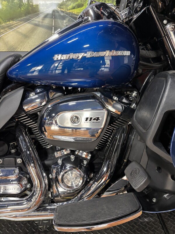 2022 Harley-Davidson Ultra Limited REEF BLUE/BLACK W/PS - Photo 2