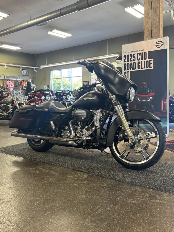 Harley-Davidson Street Glide Special 2016 FLHXS BLACK DENIM