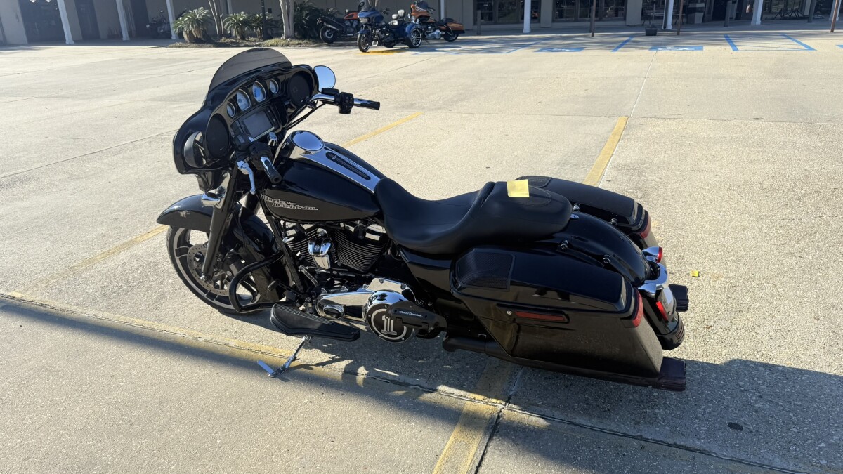 2017 Harley-Davidson Street Glide Special - Photo 7