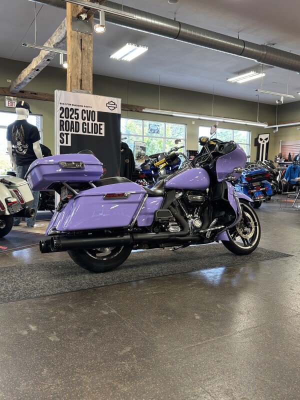 Harley-Davidson Road Glide Ultra 2017 FLTRU PURPLE - Photo 2