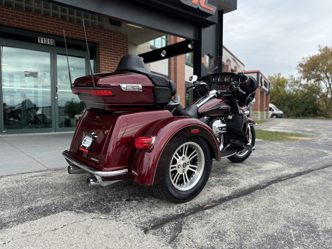 FLHTCUTG 2014 Tri Glide Ultra - Photo 3