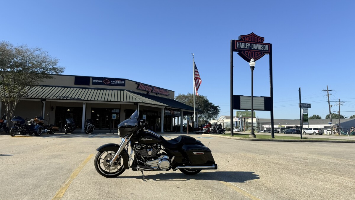 2023 Harley-Davidson Street Glide - Photo 2