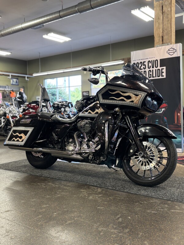 Harley-Davidson Road Glide Ultra 2013 FLTRU CUSTOM