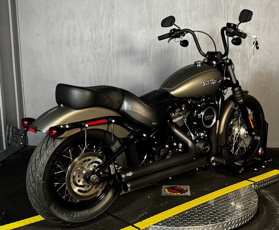 2019 Harley-Davidson Street Bob FXBB INDSTRL GRY DNM W/PINSTRIPE - Photo 8