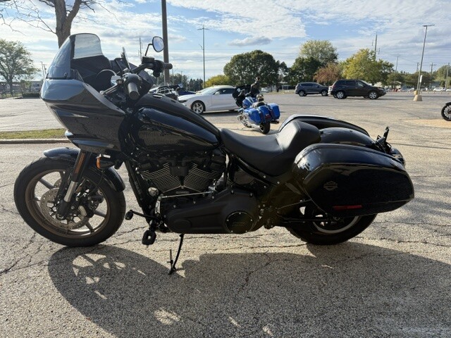 Harley-Davidson Low Rider ST 2024 FXLRST VIVID BLACK - Photo 4