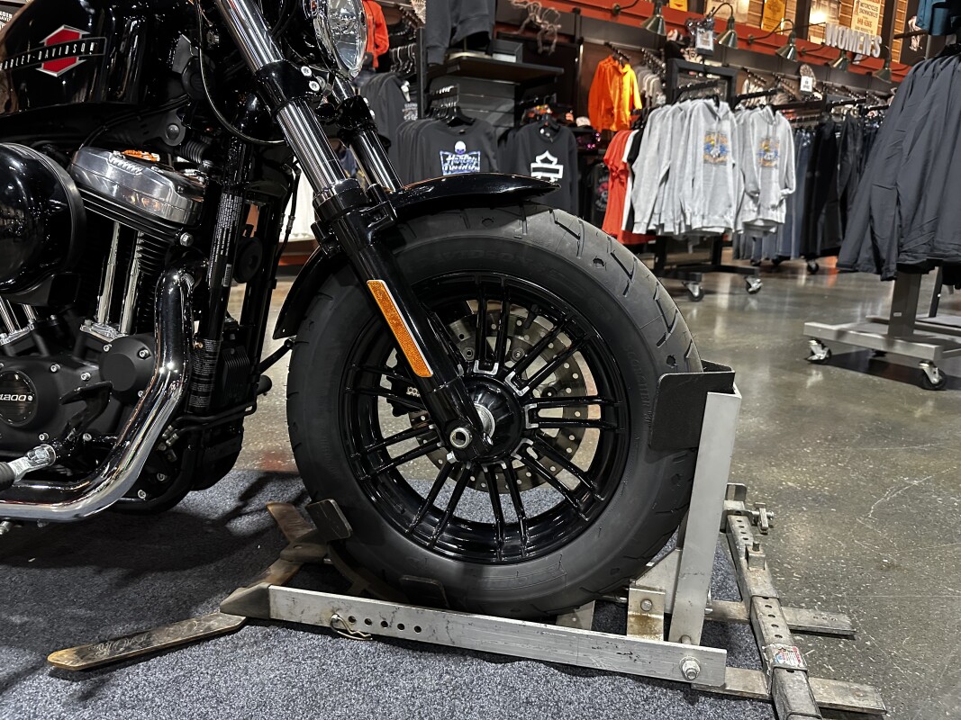 Harley-Davidson Forty-Eight 2021 XL 1200X VIVID BLACK - Photo 2